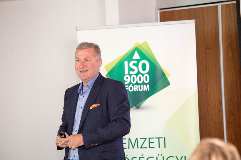 Szakmaiság, elismerések és jó hangulat az ISO 9000 FÓRUM Egyesület XXV. Nemzeti Minőségügyi Konferenciáján