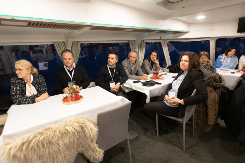 Jó hangulat, inspiráló beszélgetések és lenyűgöző panoráma – ilyen volt az évzáró rendezvényünk