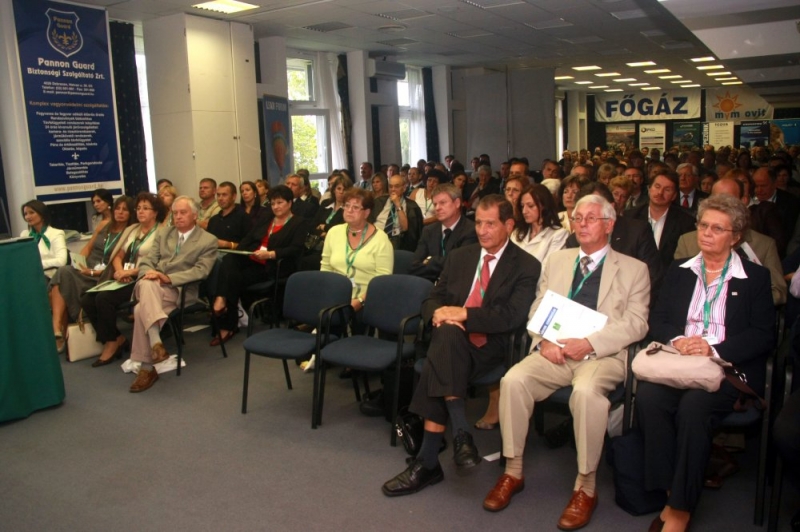 XIX. Nemzeti Konferencia: Plenáris értekezlet és ebéd fotói