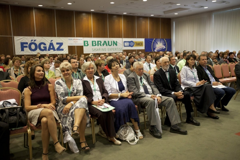 XX. Nemzeti Konferencia: Plenáris és csoportos fotók