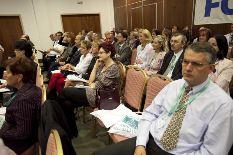 XX. Nemzeti Konferencia: Plenáris és csoportos fotók