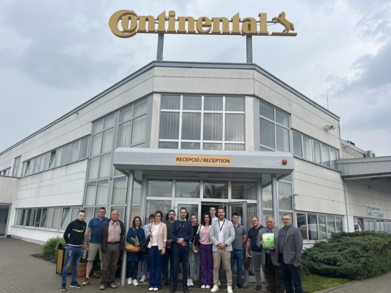 Csoportos látogatás az ISOFÓRUM Egyesület szervezésében a Continental Automotive Hu Kft. veszprémi gyáregységében Csoportos látogatás az ISOFÓRUM Egyesület szervezésében a Continental Automotive Hu Kft. veszprémi gyáregységében