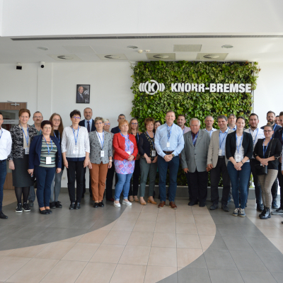 Második csoportos céglátogatásunk a kecskeméti Knorr-Bremse Fékrendszerek Kft-hez vezetett